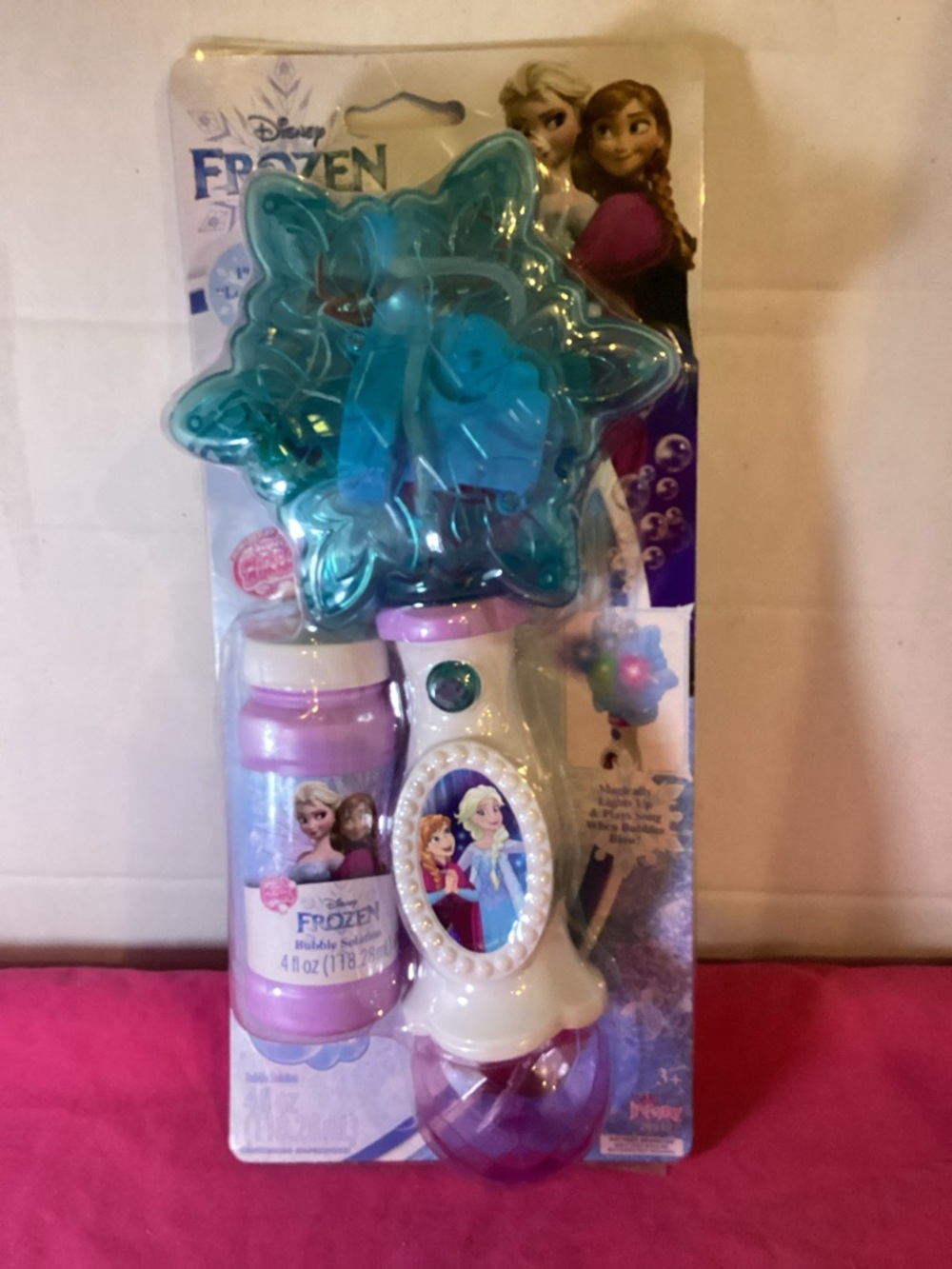 536-2019 Disney Frozen Battery Operated Lights, Sounds & Music Bubble Wand